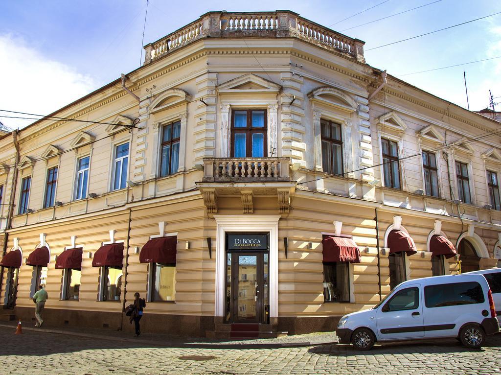Vip-Apartments Angel Palas Chernivtsi Bagian luar foto