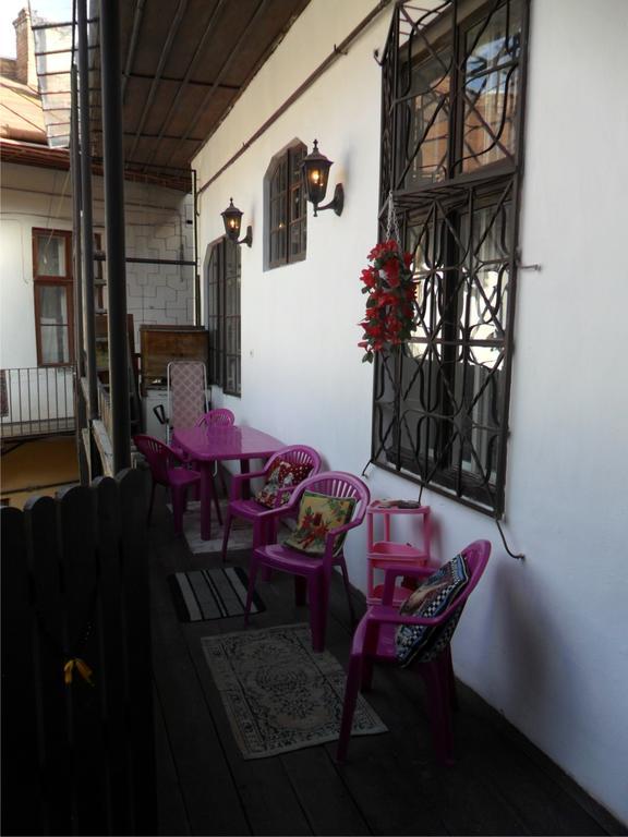 Vip-Apartments Angel Palas Chernivtsi Bagian luar foto