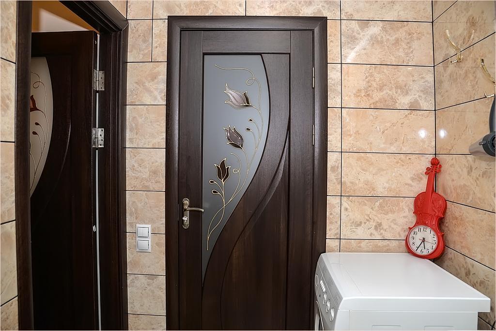 Vip-Apartments Angel Palas Chernivtsi Bagian luar foto