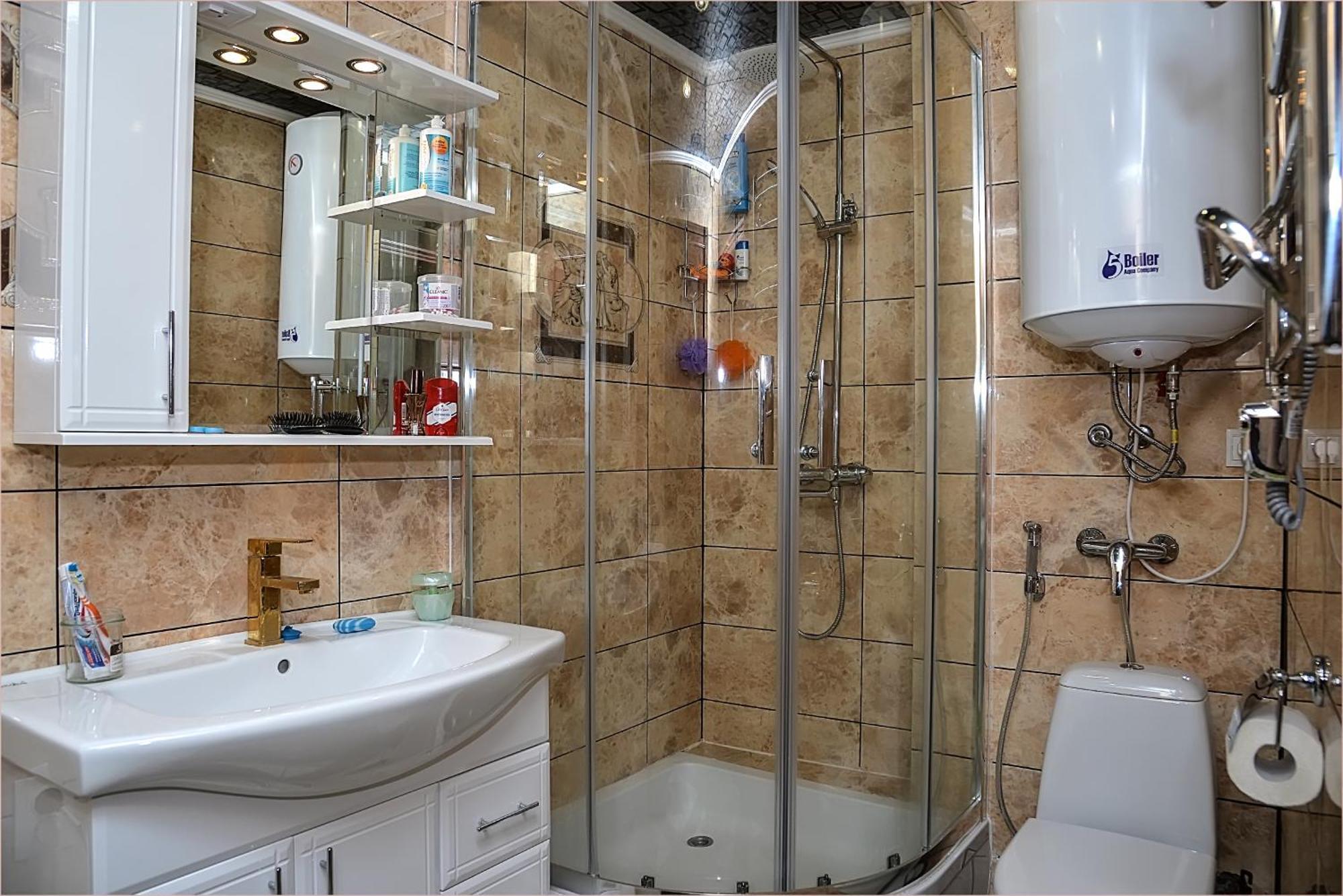 Vip-Apartments Angel Palas Chernivtsi Bagian luar foto