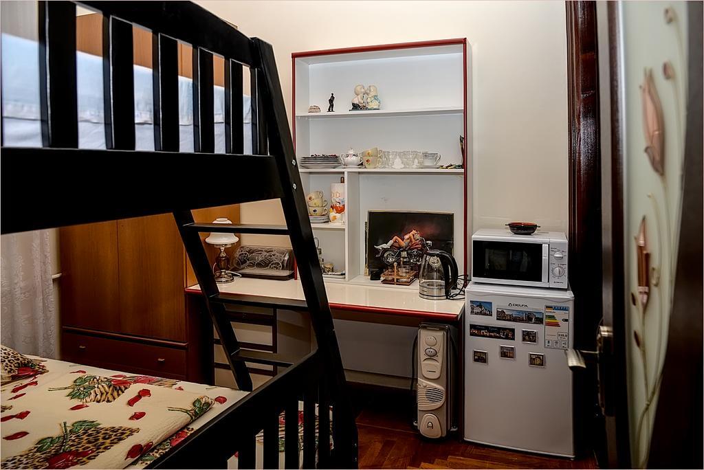 Vip-Apartments Angel Palas Chernivtsi Bagian luar foto