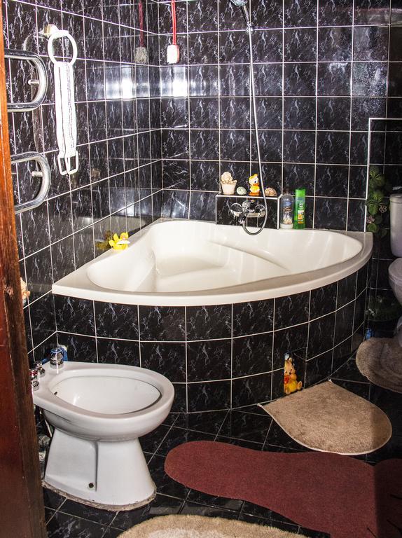 Vip-Apartments Angel Palas Chernivtsi Bagian luar foto