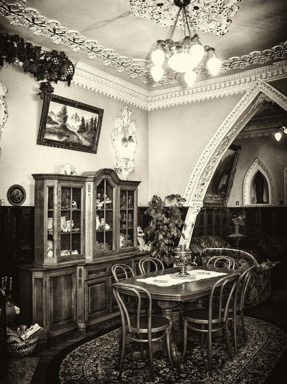 Vip-Apartments Angel Palas Chernivtsi Bagian luar foto